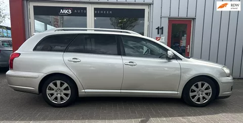 Toyota Avensis Wagon 1.8 VVTi Terra Carplay